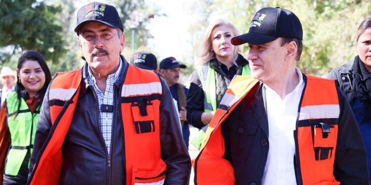 Supervisan Alfonso Durazo y Javier Lamarque avances de los proyectos históricos en parque infantil Ostimuri y Laguna del Náinari