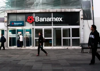 S&P: sin impacto la calificación de riesgo de crédito de Banamex por venta de acciones