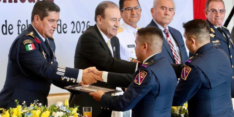 Encabeza Gobernador Durazo conmemoración del 111 aniversario de la Fuerza Aérea Mexicana