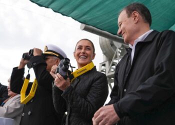 Sheinbaum y Durazo consolidan primer arrecife artificial del país con hundimiento ex buque”