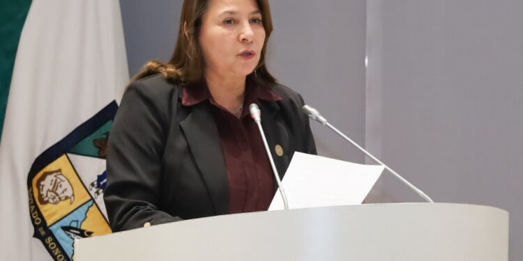Presenta diputada María Eduwiges “Vicky” Espinoza Tapia informe de labores de la Mesa Directiva del Congreso del Estado.
