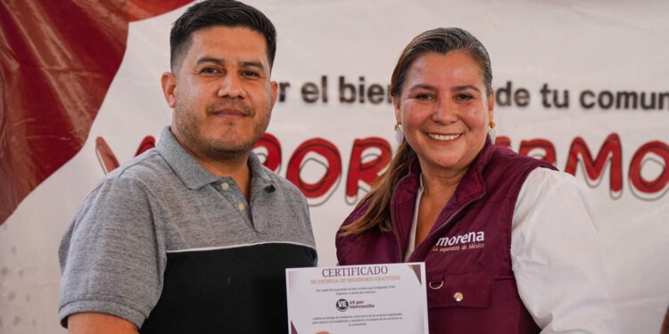 Diputada Vicky Espinoza relanza programa “Justa Medida” con entrega de medidores de agua gratuitos