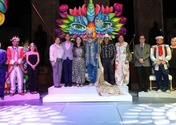 Recibe José Terán corona como rey del Carnaval Guaymas 2026 «El pueblo está de fiesta»