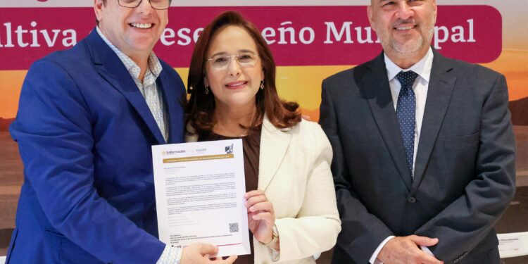 Recibe Ayuntamiento de Guaymas reconocimiento de la Guía Consultiva de Desempeño Municipal