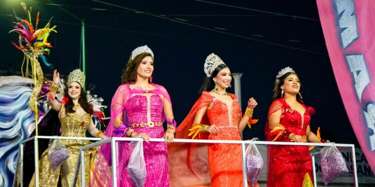 Lleva a cabo Ayuntamiento de Guaymas primer desfile de carros alegóricos y comparsas del Carnaval Guaymas 2026 “El pueblo está de fiesta”