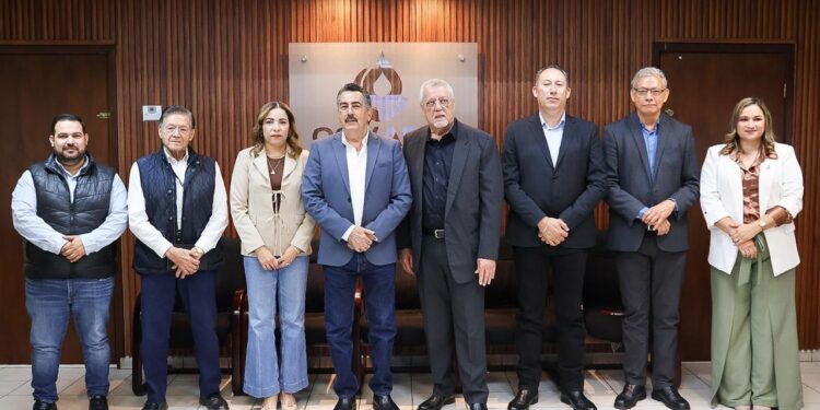 TOMA PROTESTA JAVIER LAMARQUE A NUEVAS Y NUEVOS TITULARES DE DEPENDENCIAS MUNICIPALES