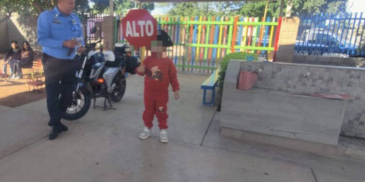 IMPARTEN PLÁTICAS DE EDUCACIÓN VIAL EN EL JARDÍN DE NIÑOS «PETRA ESTRADA MARTÍNEZ»