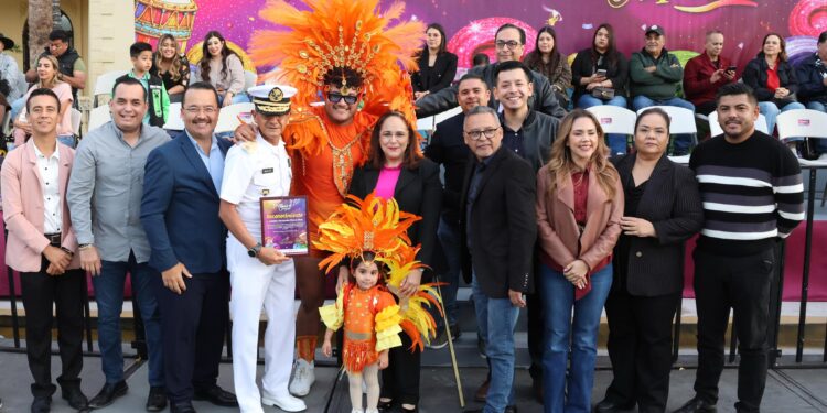Finaliza desfile de carros alegóricos y comparsas del Carnaval Guaymas 2026 «El pueblo está de fiesta»