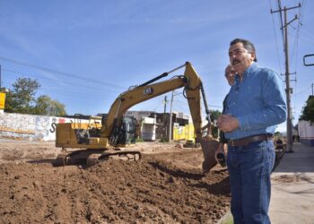LAMARQUE RECORRE LAS CALLES DEL MUNICIPIO Y SUPERVISA OBRAS DE DRENAJE EN CAJEME
