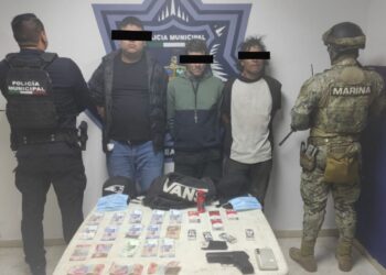 DETIENE SSPM Y MARINA A TRES POR PRESUNTO ROBO A COMERCIO Y UNO POR DELITO CONTRA LA SALUD EN CAJEME