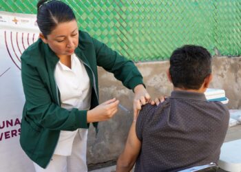 Secretaría de Salud ofrece vacunación gratuita contra influenza y sarampión en Cajeme