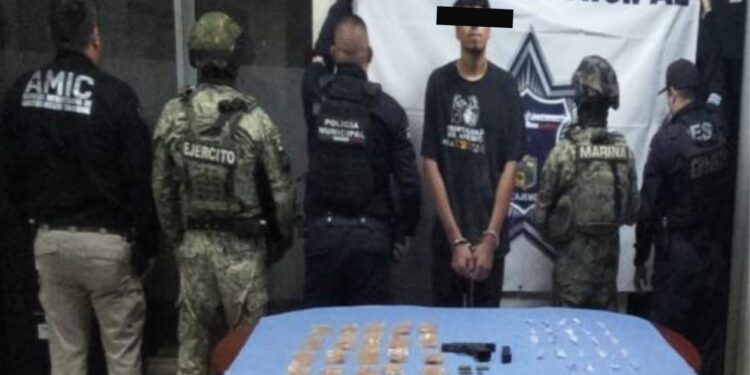 OPERATIVO MIXTO DETIENE A PERSONA CON ARMA Y DOSIS DE DROGA EN URBI VILLA DEL REY