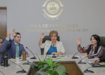 Modifican en comisión leyes de ingresos de los municipios de Bacoachi y Huachinera