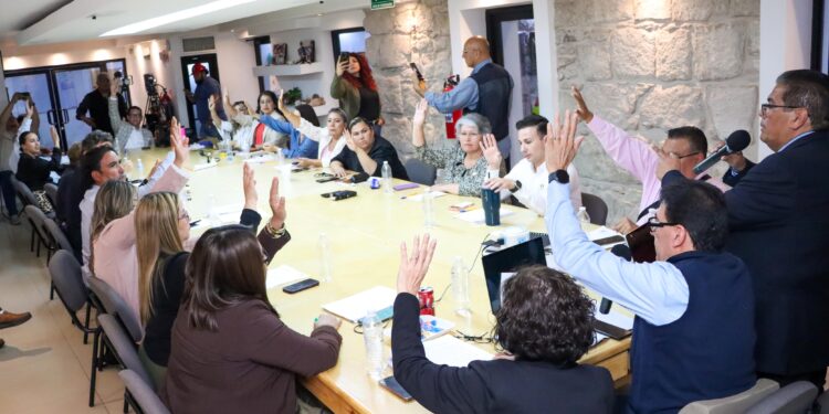 Aprueba Cabildo acuerdos clave para movilidad, planeación y educación