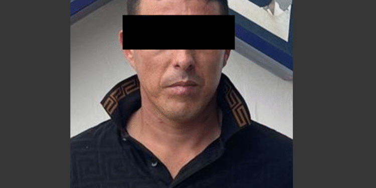 Frustra Policía Estatal extorsión durante la detención de un hombre con llaves robadas y narcótico