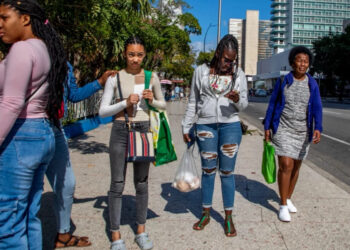 El bloqueo energético perjudica a casi 33 mil cubanas embarazadas