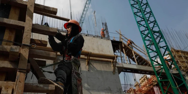 La economía de México creció 0.8% durante 2025