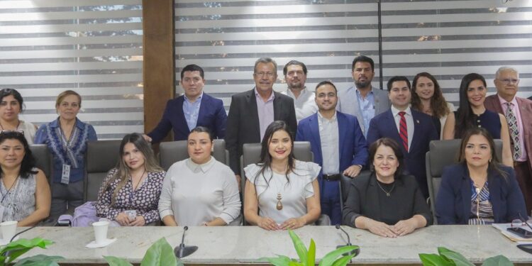 Evacuan tienda tras daño a transformador al norte de Hermosillo