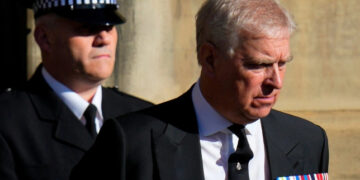 Arrestan al expríncipe Andrés, hermano del Rey Carlos III, por investigación del caso Epstein