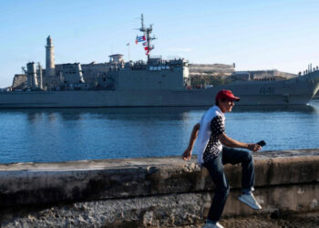 Buques de la Semar llegaron a Cuba con ayuda recaudada en el centro de acopio del Zócalo