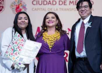 Clara Brugada encabeza boda colectiva en el Auditorio Nacional; reúne a más de 2 mil parejas