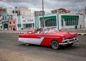 «No se puede ahorcar a un pueblo así, es muy injusto», dice Sheinbaum sobre Cuba