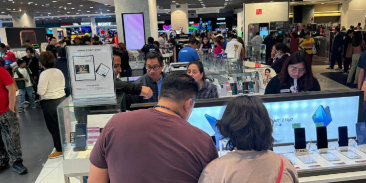 Confianza del consumidor se deterioró en enero; bajó 0.6 puntos: Inegi