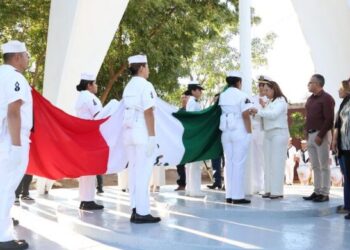 Realiza Ayuntamiento de Guaymas conmemoración del Día de la Bandera