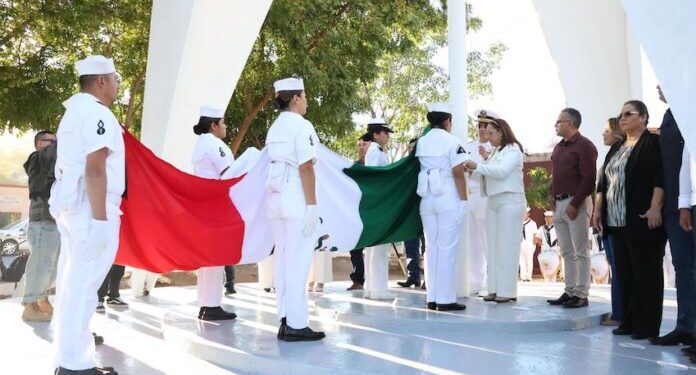Realiza Ayuntamiento de Guaymas conmemoración del Día de la Bandera