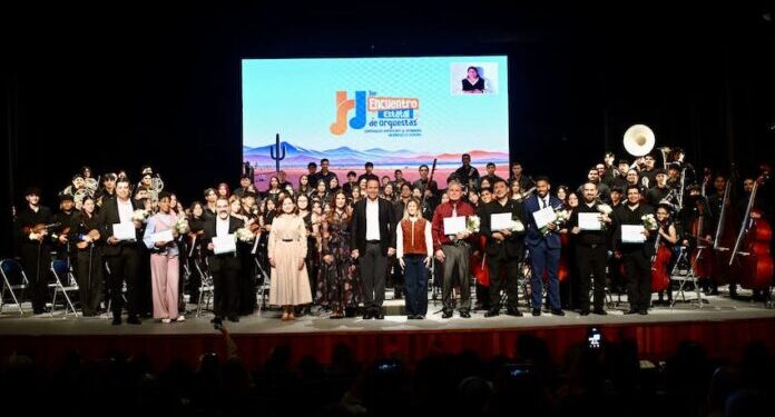 Reconocen Toño Astiazarán y Patty Ruibal talento juvenil en primer encuentro estatal de orquestas “Sonora Suena Unida”