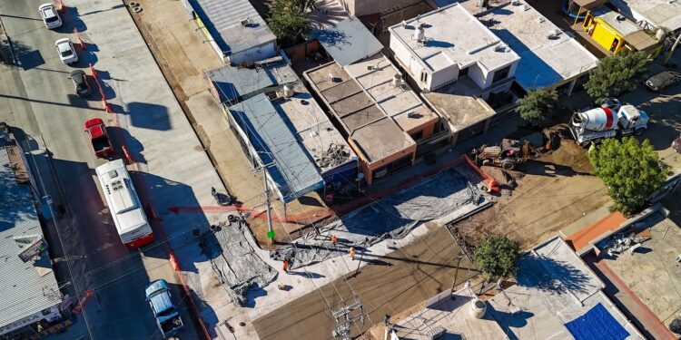 Avanza Ayuntamiento de Hermosillo en rehabilitación del crucero de la calle Reyes y Baviácora