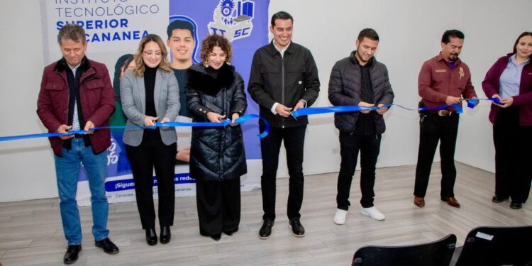 Fortalece Gobierno de Sonora certeza jurídica, inclusión, bienestar universitario y cultura del agua en escuelas de Cananea: SEC