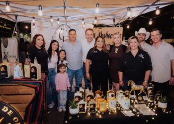 Impulsa Toño Astiazarán tradición sonorense Expo Bacanora en Víactiva