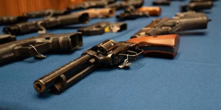 UIF y agencia de EU pactan para dar seguimiento al dinero involucrado en el tráfico de armas