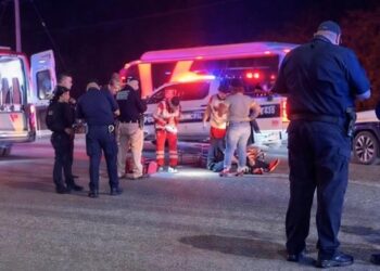 UN HOMBRE ES ENCONTRADO CON TRES MACHETAZOS EN LA CABEZA