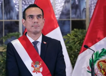 Congreso de Perú destituye al presidente José Jerí