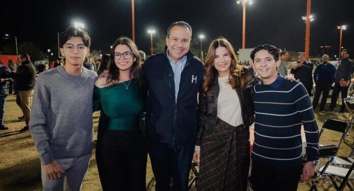 Reconoce Toño Astiazarán a talento hermosillense con Cena Por El Deporte