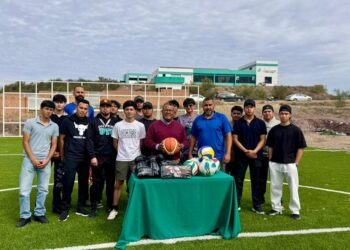 Gobierno de Sonora promueve bienestar universitario con entrega de material deportivo: UTGuaymas