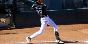 Hacen brillar el diamante en la primera jornada de Olimpiada Estatal de Softbol