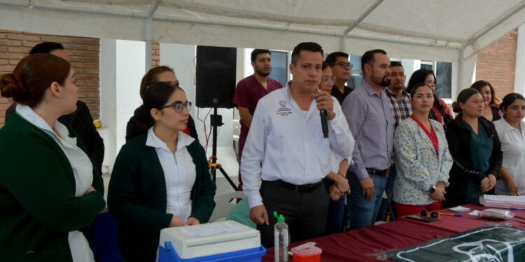 ACUDEN NAVOJOENSES A VACUNARSE CONTRA EL SARAMPIÓN EN JORNADA MUNICIPAL