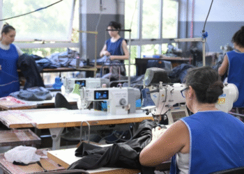 Central sindical de Argentina convoca a huelga general para frenar la reforma laboral de Milei