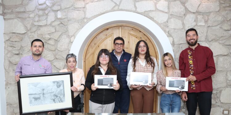 Reconoce alcalde talento de jóvenes nogalenses