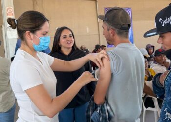 Gobierno de Sonora refuerza vacunación contra sarampión en campos agrícolas para proteger a jornaleros