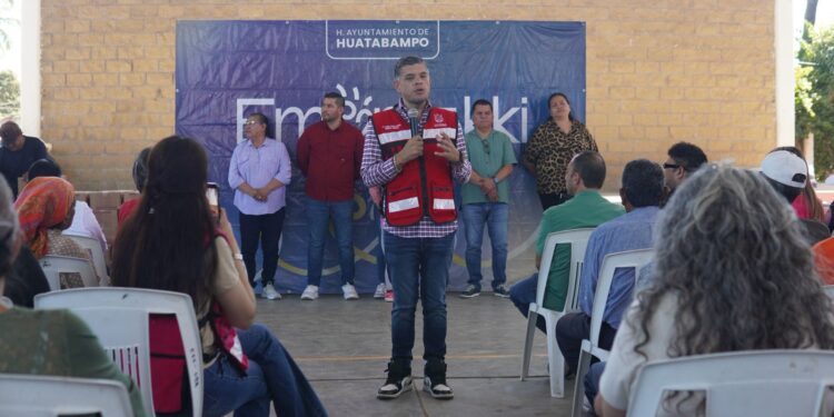 Acercan servicios municipales a Yavaros con la décima jornada “Emomakki”