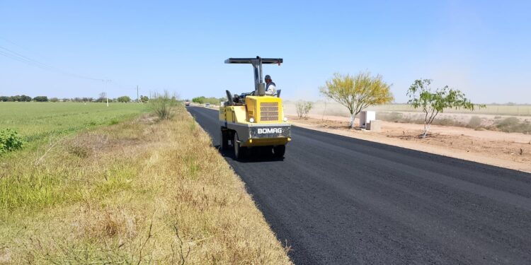 Gobierno de Huatabampo impulsa recarpeteo de la carretera a Huatabampito