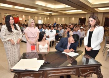 UNEN CONTENTOS SUS VIDAS 150 PAREJAS EN LOS MATRIMONIOS COLECTIVOS 2026