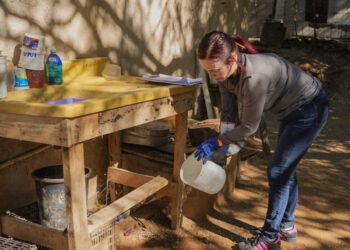 Llama Secretaría de Salud a limpiar patios para prevenir el dengue