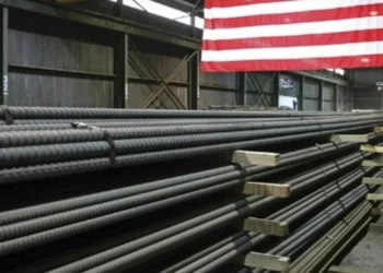 Aluminio alcanza su nivel más alto en un mes tras ataques de EU e Israel a Irán