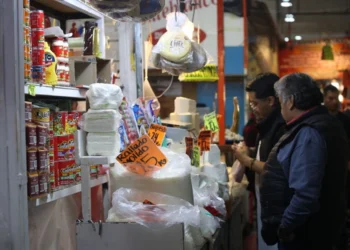 Aluminio alcanza su nivel más alto en un mes tras ataques de EU e Israel a Irán