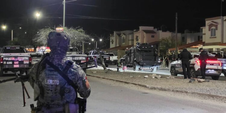 Abaten a hombre que se atrincheró en una casa y se enfrentó a policías